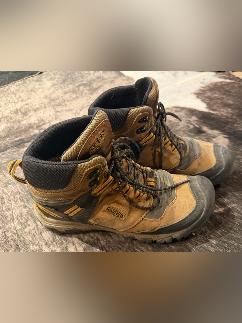 Keen Men's Hiking Boots Brown and Black size 12